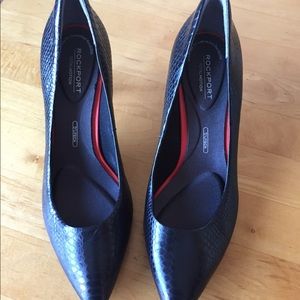 Rickport Total Motion Pointed Toe Pump